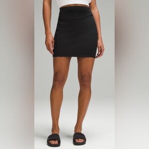 Lululemon scuba high-rise mini skirt NWOT med